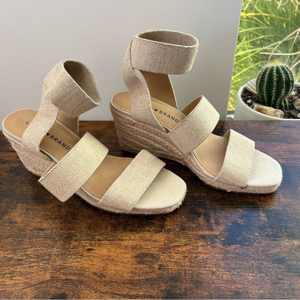 Lucky Brand Beige Wedge Sandals
